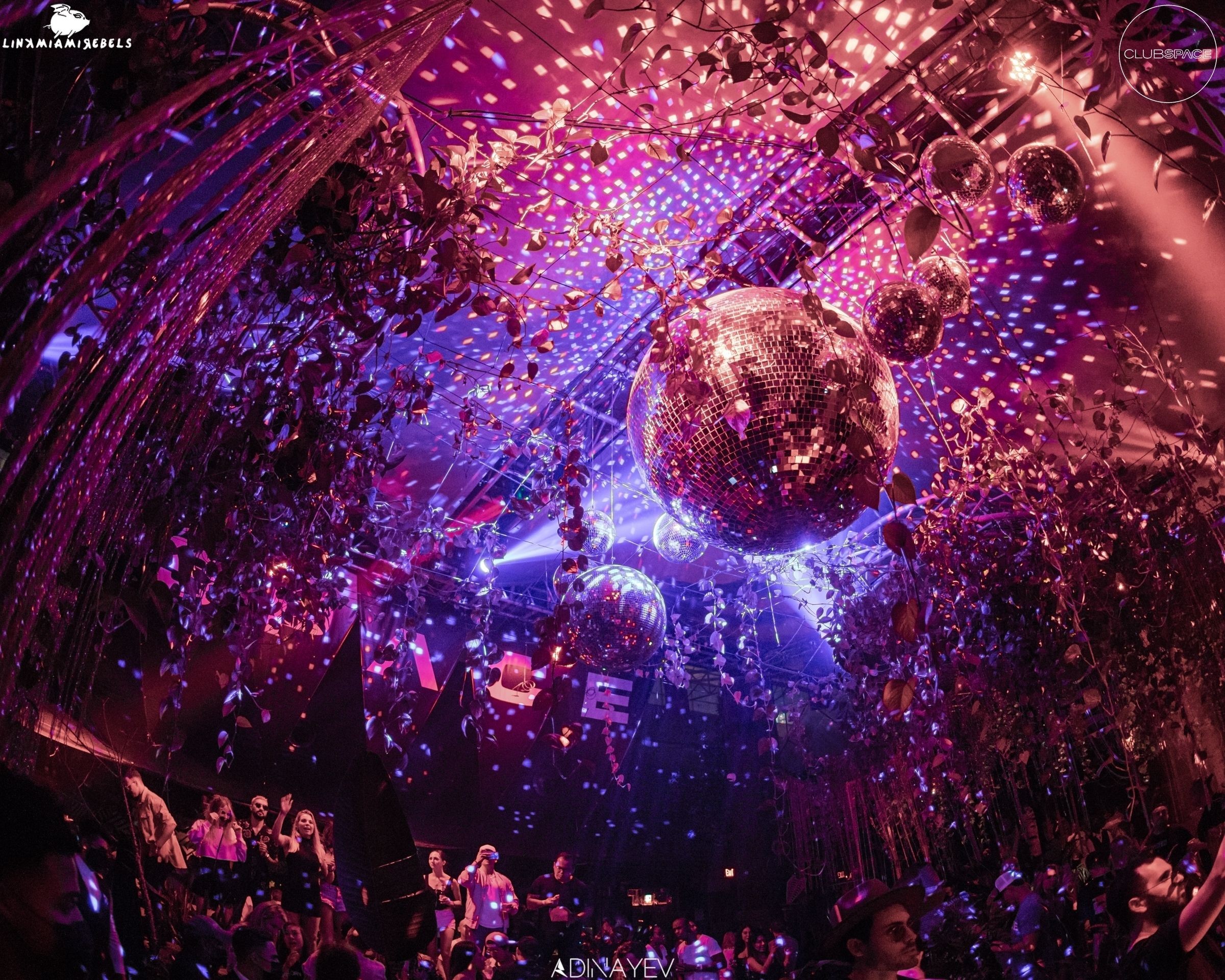 SPACE CLUB