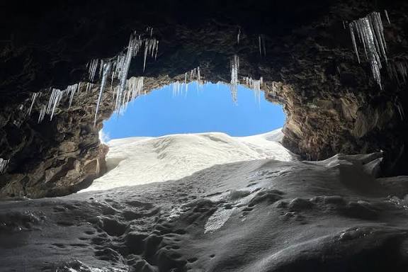 Grotta del Gelo