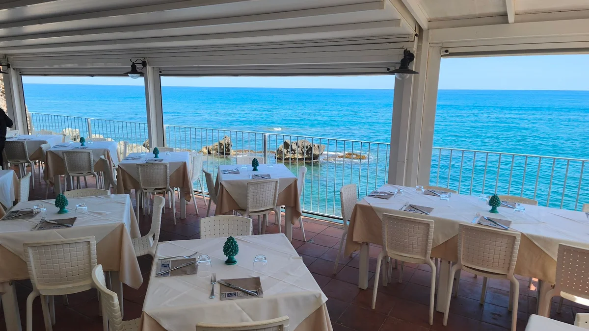 Enoteca Le Petit Tonneau